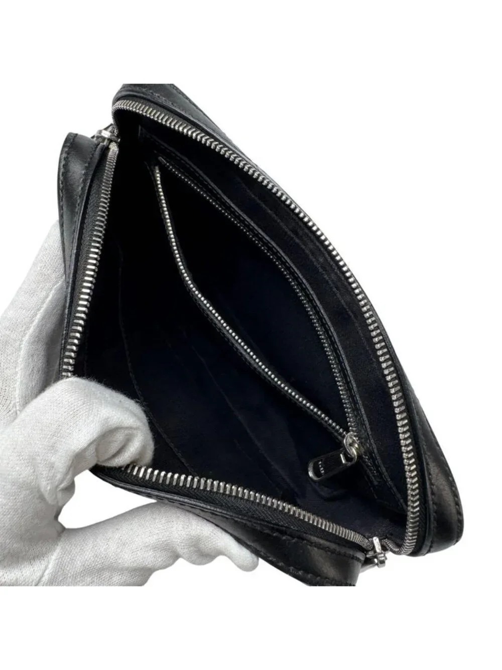 Gucci GG Supreme Pouch Clutch Black